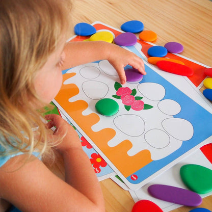 Junior rainbow pebbles met speelkaarten